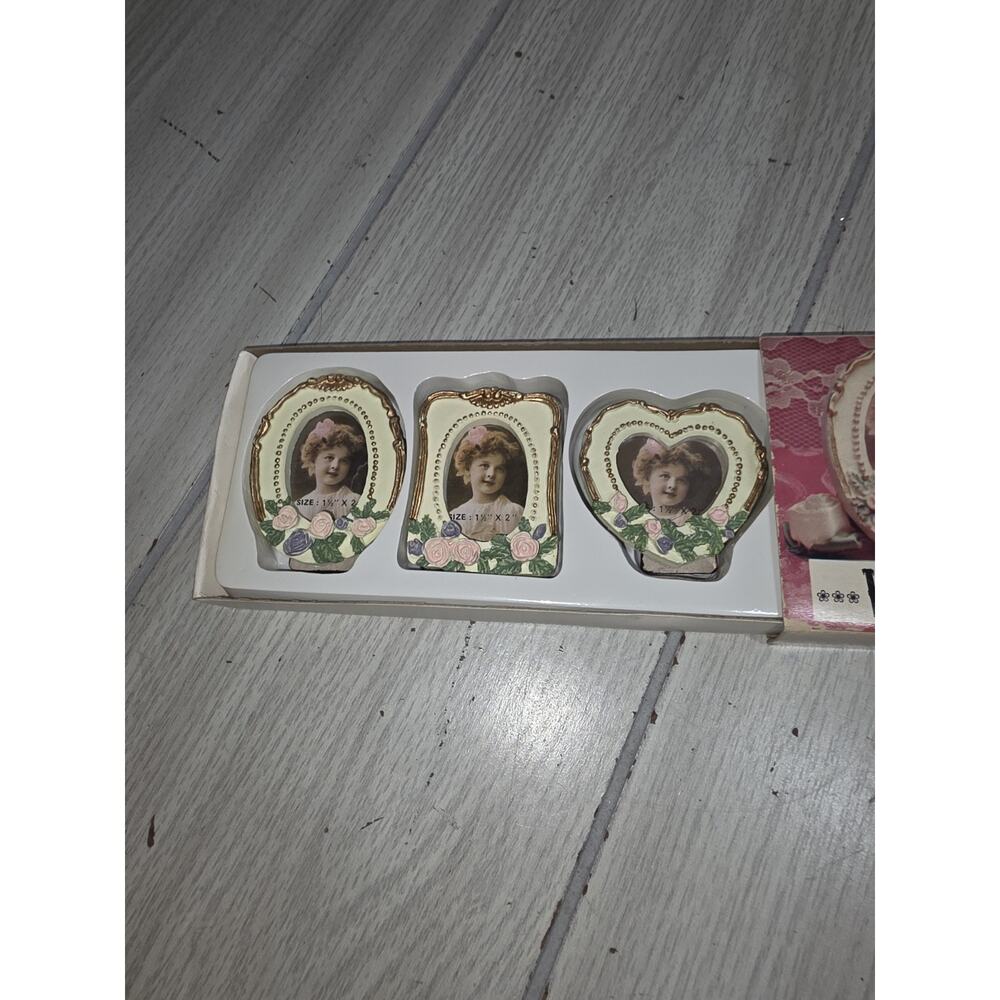 VTG Victorian Porcelain 3D Pink Floral Mini Photo Frame Magnets 3 Piece Set NIB